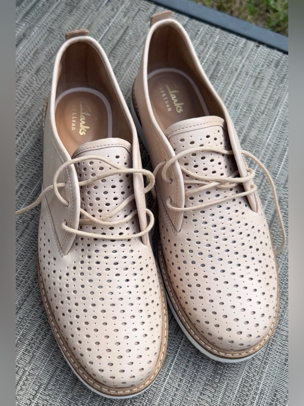 NWOB  Clarks Nude Nubuck Glick Resseta Leather Oxford, women 8